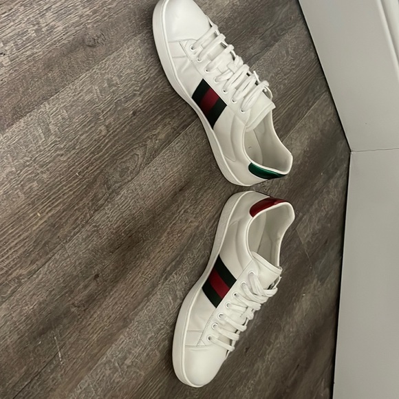 Gucci - Picture 1 of 6